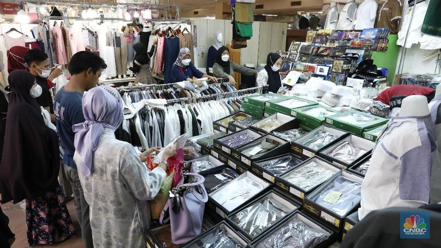 Penjual baju muslim di Thamrin City. (CNBC Indonesia/Andrean Kristianto)
