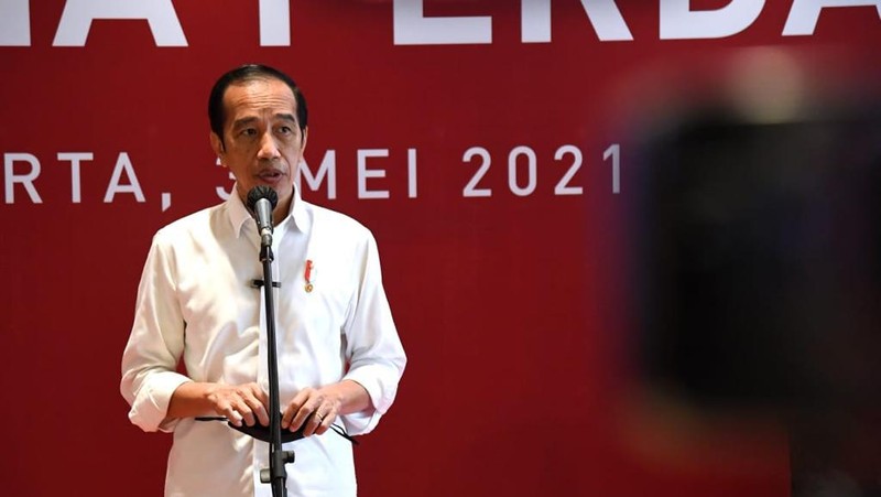 Presiden Jokowi meninjau vaksinasi Covid-19 pelaku usaha perdagangan, Thamrin City, (3/05/2021). (Dok: Biro Pers Sekretariat Presiden)