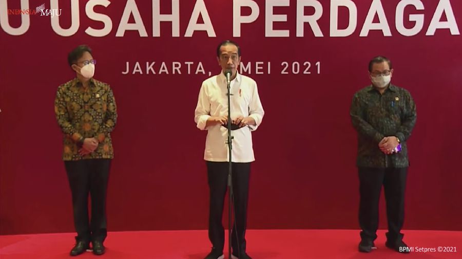 Presiden RI Meninjau Vaksinasi Covid-19 Pelaku Usaha Perdagangan, Grand Indonesia, 3/05/2021. (Tangkapan Layar Yotube Setpres RI)
