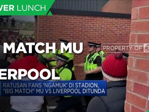 Ratusan Fans 'Ngamuk' Di Stadion,
