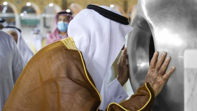 Ilmuwan Coba Ungkap Asal-usul Hajar Aswad