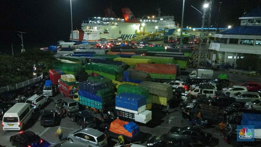 Mudik di Pelabuhan Merak