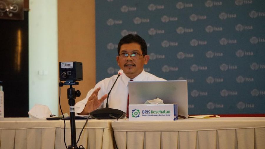 Direktur Utama BPJS Kesehatan, Ali Ghufron Mukti memaparkan bahwa saat ini pihaknya tengah berupaya mewujudkan cita-cita Universal Health Coverage (UHC) yang ditargetkan mencakup 98% penduduk Indonesia.