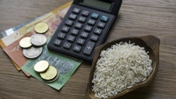 Niat Zakat Fitrah Lengkap, Dibaca untuk Diri Sendiri dan Keluarga