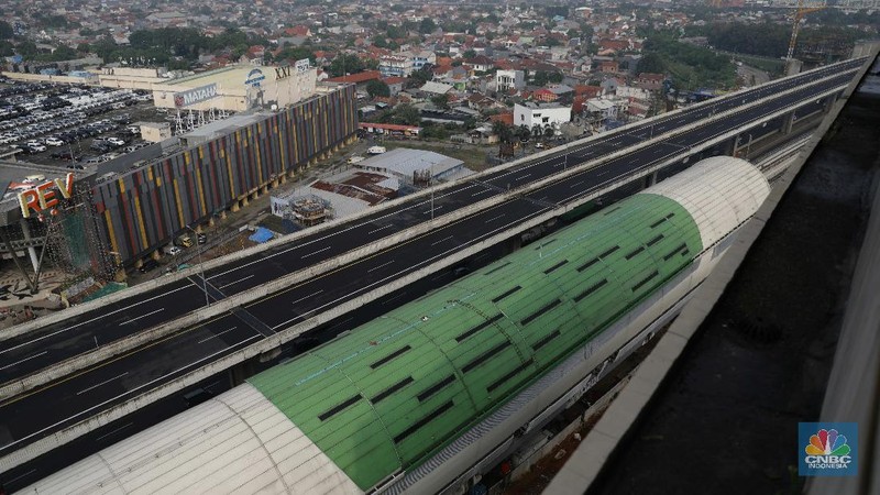 Jalan Tol MBZ sudah mulai ditutup sementara. (CNBC Indonesia/Muhammad Sabki)
