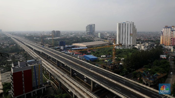 Jalan Tol MBZ sudah mulai ditutup sementara. (CNBC Indonesia/Muhammad Sabki) Jalan Tol MBZ sudah mulai ditutup sementara. (CNBC Indonesia/Muhammad Sabki)