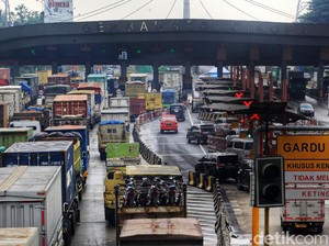Cek! Jadwal Pembatasan Kendaraan Angkutan Barang di Tol
