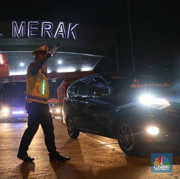 Dicegat Guys! Melihat Penyekatan Pemudik di Gerbang Tol Merak