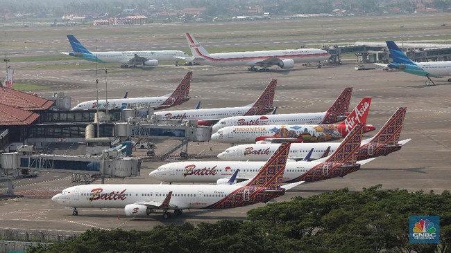 Batik Air Yogya-Jakarta Gagal Landing di Soetta Akibat Cuaca Buruk