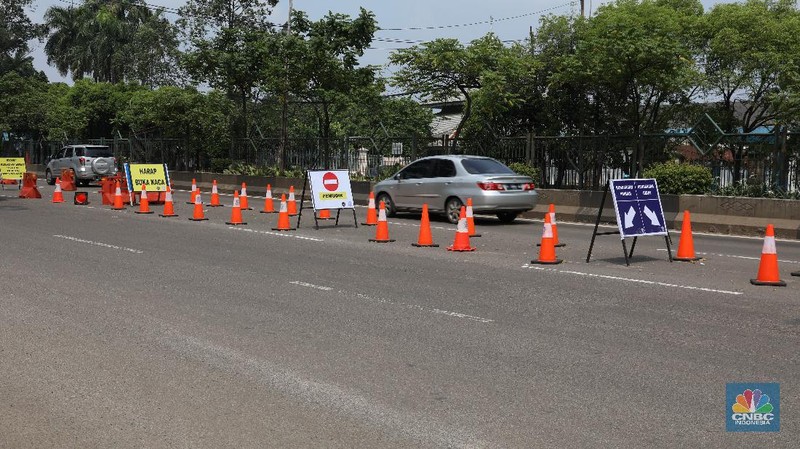 Pos penyekatan mudik di Cikokol, Tangerang. (CNBC Indonesia/Andrean Kristianto)z