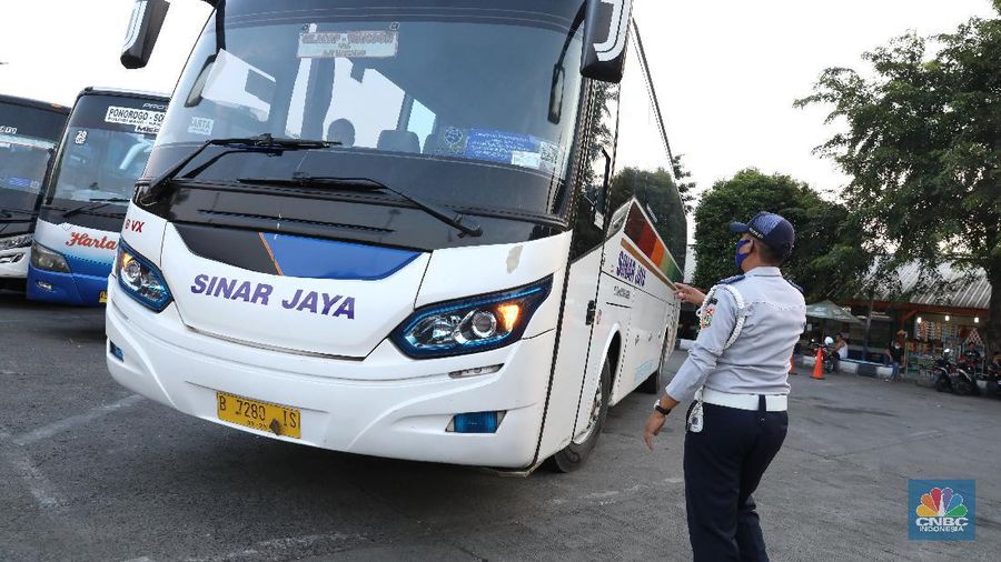 Terminal Bus Kalideres. (CNBC Indonesia/Andrean Kristianto)