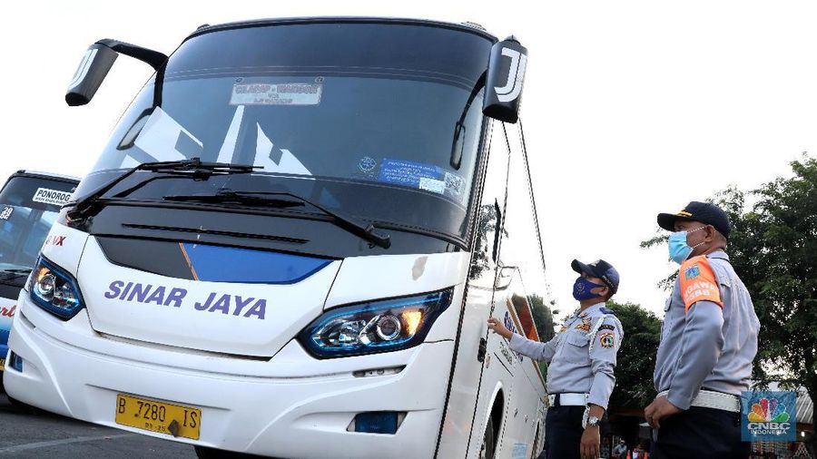 Terminal Bus Kalideres. (CNBC Indonesia/Andrean Kristianto)
