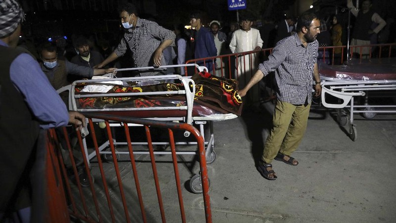 Ledakan terjadi di Afghanistan. (AP/Rahmat Gul)