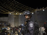 Mencekam, Penampakan Bentrok Berdarah di Masjid Al Aqsa