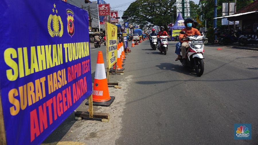 Penyekatan Jalur Mudik di Parung Bogor (CNBC Indonesia/Tri Susilo)