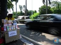Penampakan Jasa Penukaran Uang di Tengah Larangan Mudik 2021