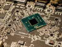 Disemprot Joe Biden, Raksasa AS Bandel Jual Chip ke China