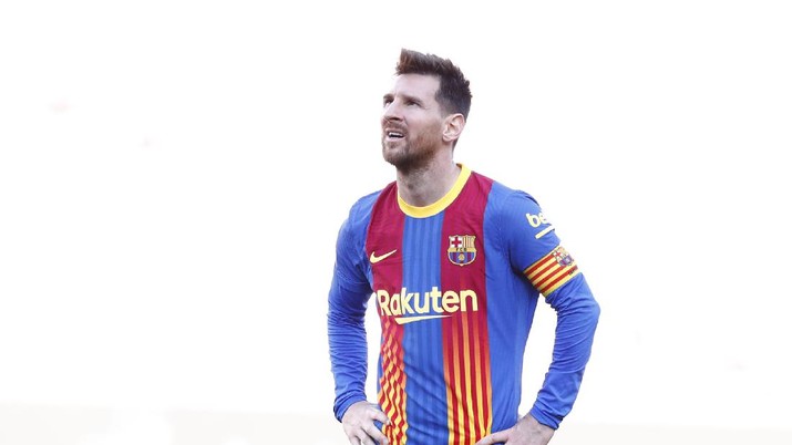 Lionel Messi Barcelona's Lionel Messi reacts end of the Spanish La Liga soccer match between FC Barcelona and Atletico Madrid at the Camp Nou stadium in Barcelona, Spain, Saturday, May 8, 2021. (AP Photo/Joan Monfort)