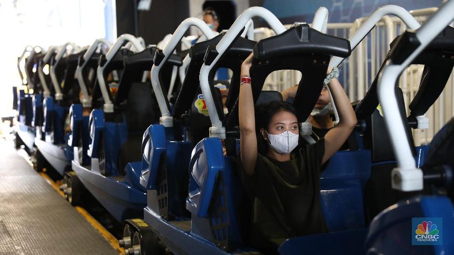 Boomerang Coaster, Trans Studio Cibubur (CNBC Indonesia/ Andrean Kristianto)