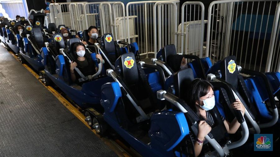 Boomerang Coaster, Trans Studio Cibubur (CNBC Indonesia/ Andrean Kristianto)