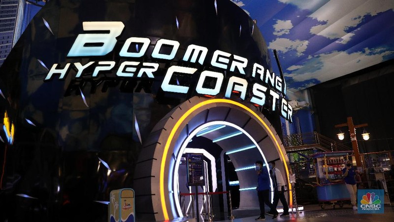 Boomerang Coaster, Trans Studio Cibubur (CNBC Indonesia/ Andrean Kristianto)