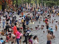 Hentikan Kerumunan, Anies Tutup Paksa Ancol, TMII & Ragunan