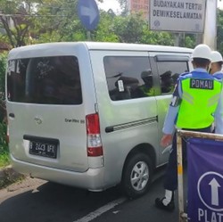 Perhatian! Jalur Puncak Menuju Cianjur Ditutup Sementara