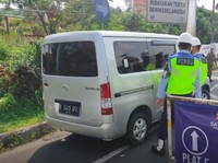 Perhatian! Jalur Puncak Menuju Cianjur Ditutup Sementara