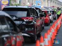 Tol Cikampek Arah Jakarta Ada Penyekatan, Tes Antigen Gratis!