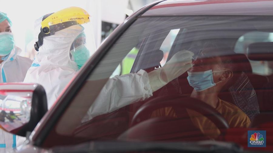Test Antigen Pemudik Lebaran di Tol Japek, Cikarang