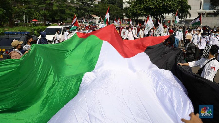 Aksi bela Palestina di depan Kedubes Amerika Serikat, Jakarta, Selasa, (18/5/2021).