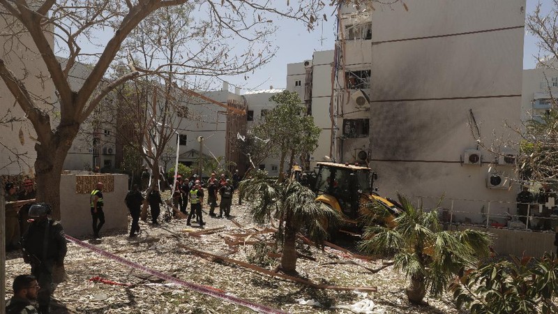 Rockets are launched from Gaza Strip to Israel, Thursday, May 13, 2021. Israeli airstrikes killed multiple senior Hamas military figures Wednesday and toppled a pair of high-rise towers housing Hamas facilities. (AP Photo/Hatem Moussa)
