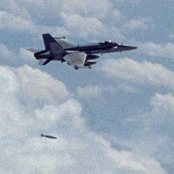 Awas Panas! AS Bombardir Taliban dari Udara
