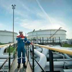 Kalau 'Kiamat' BBM Terjadi, Pertamina Bakal Bisnis Apa?