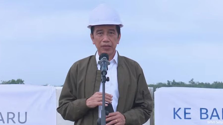 foto/ Peninjauan Jalan Tol Trans Sumatera, Ruas Pekanbaru – Padang, Kota Pekanbaru, 19 Mei 2021/Youtube: Setpres