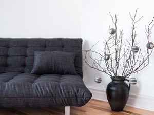 Ternyata Orang Ini yang Temukan Sofa Bed Nyaris 100 Tahun yang Lalu