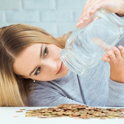 Walau Kaya, 90% Perempuan Gak Pede Soal Keuangannya?