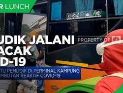 Pemudik Jalani Tes Acak Covid-19 di Terminal Kampung Rambutan