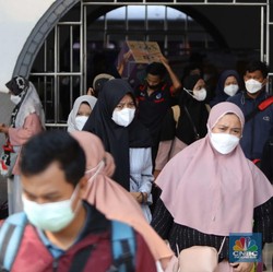 Mendadak Stasiun Sampai Bandara Membeludak, Ada Apa?