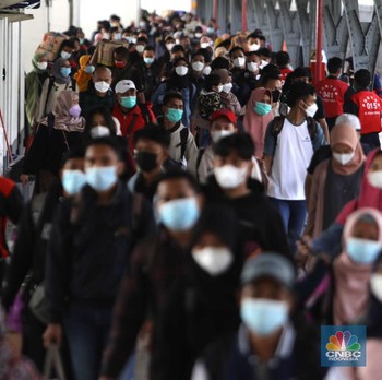 Larangan Mudik Selesai, Penumpang Kereta Kembali Membeludak!