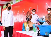 Jokowi: Kalau Vaksin Habis, Telepon Pak Menkes