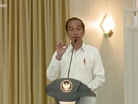 Jokowi Cerita Kejamnya Covid, Bikin Ekonomi RI Babak Belur!