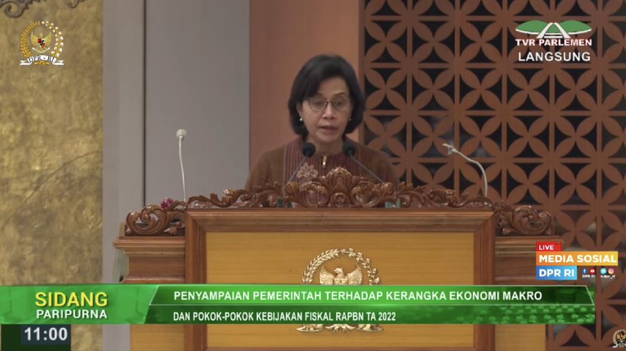Menteri Keuangan Sri Mulyani dalam Rapat Paripurna DPR RI dengan agenda: Penyampaian Pemerintah terhadap Kerangka Ekonomi Makro dan Pokok-Pokok Kebijakan Fiskal (KEM dan PPKF) RAPBN TA 2022, Kamis, 20 Mei 2021. (Tangkapan Layar Youtube DPR RI)