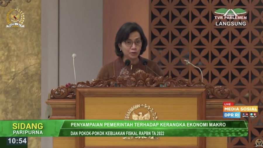 Menteri Keuangan Sri Mulyani dalam Rapat Paripurna DPR RI dengan agenda: Penyampaian Pemerintah terhadap Kerangka Ekonomi Makro dan Pokok-Pokok Kebijakan Fiskal (KEM dan PPKF) RAPBN TA 2022, Kamis, 20 Mei 2021. (Tangkapan Layar Youtube DPR RI)