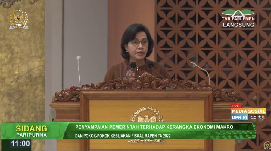 Menteri Keuangan Sri Mulyani dalam Rapat Paripurna DPR RI dengan agenda: Penyampaian Pemerintah terhadap Kerangka Ekonomi Makro dan Pokok-Pokok Kebijakan Fiskal (KEM dan PPKF) RAPBN TA 2022, Kamis, 20 Mei 2021. (Tangkapan Layar Youtube DPR RI)