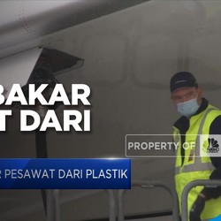 Peneliti Klaim Berhasil Buat Bahan Bakar Pesawat dari Plastik