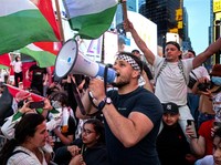 Sujud Syukur di New York, Warga Pesta Gencatan Senjata Gaza