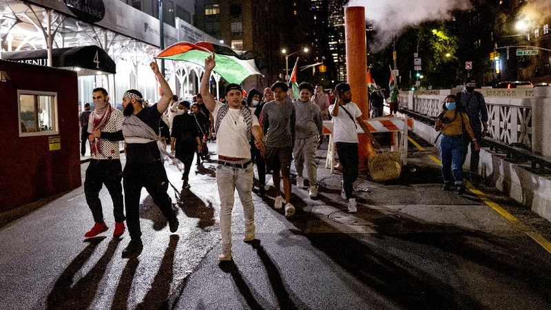 Supporters of the Palestinians march in New York Thursday, May 20, 2021. Israel and Hamas announced a cease-fire, ending a bruising 11-day war that caused widespread destruction in the Gaza Strip and brought life in much of Israel to a standstill. (AP Photo/Craig Ruttle)
