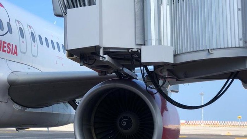 Pesawat Batik Air menabrak garbarata di Bandara Ngurah Rai Bali terjadi pada Sabtu (22/5) pukul 09.30 WITA. (Dok. Bandara Ngurah Rai)