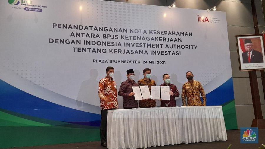 BP Jamsostek atau BPJS Ketenagakerjaan resmi bekerjasama dengan Indonesia Investment Authority (INA). (CNBC Indonesia/Rahajeng Kusumo H)